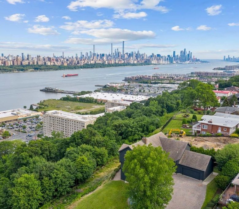 The Gordon Tsang Group - AcreNJ Real Estate Group in Edgewater, NJ (6)
