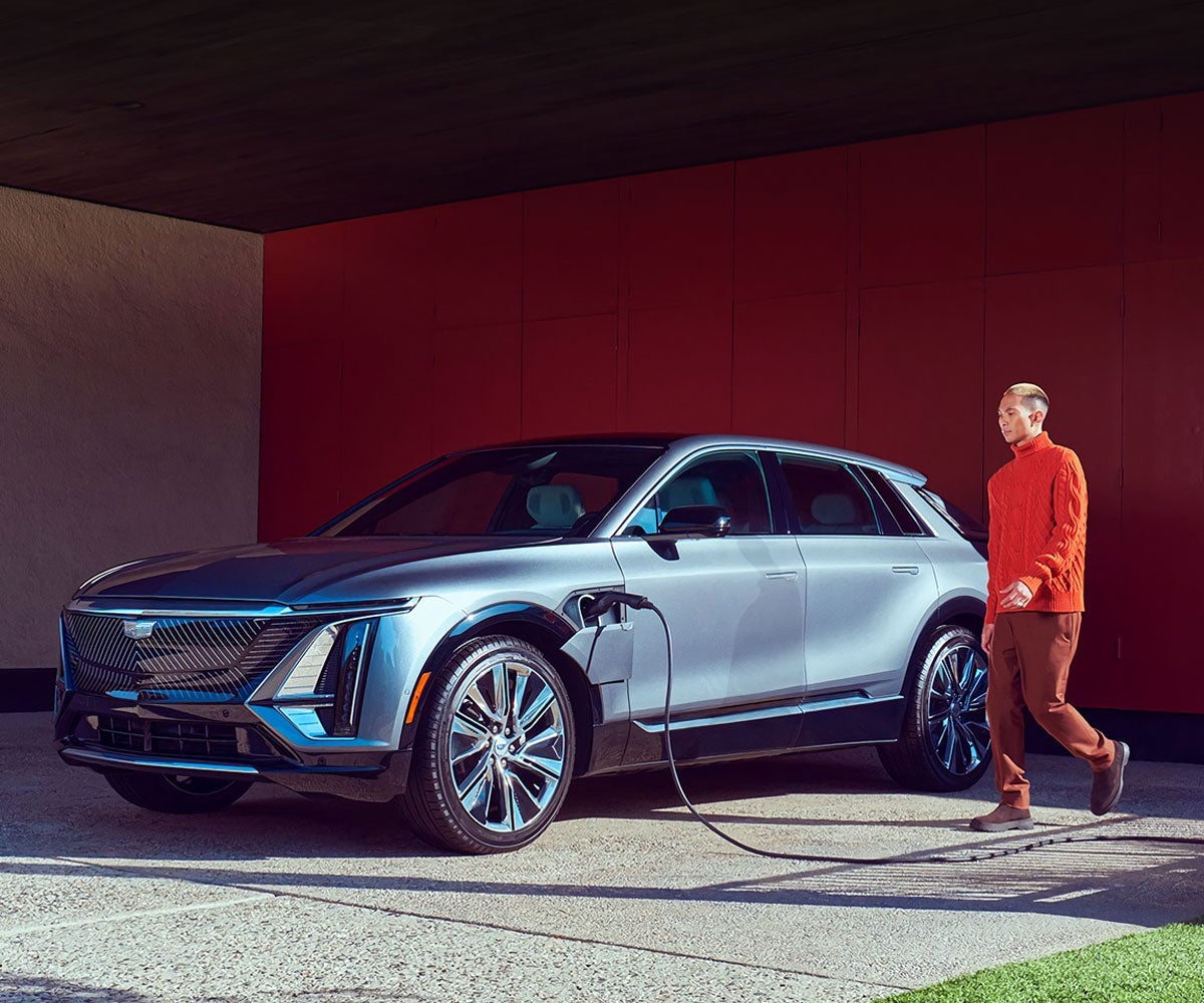 Val Ward Cadillac in Fort Myers, FL (2)