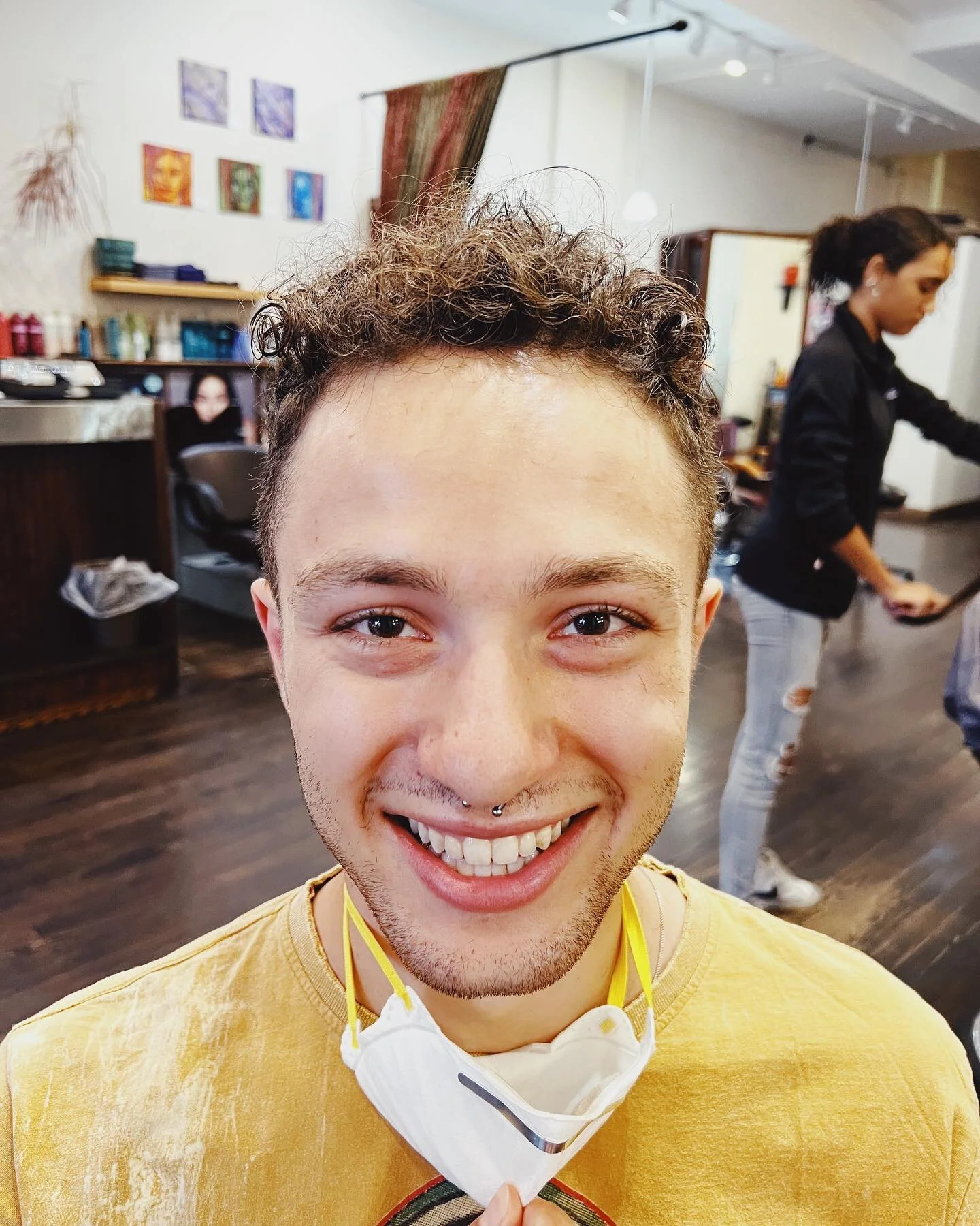 Roots Hair Salon in Chicago, IL