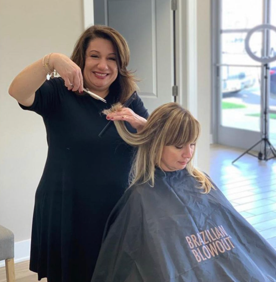 Salon Revolution in Chicago, IL