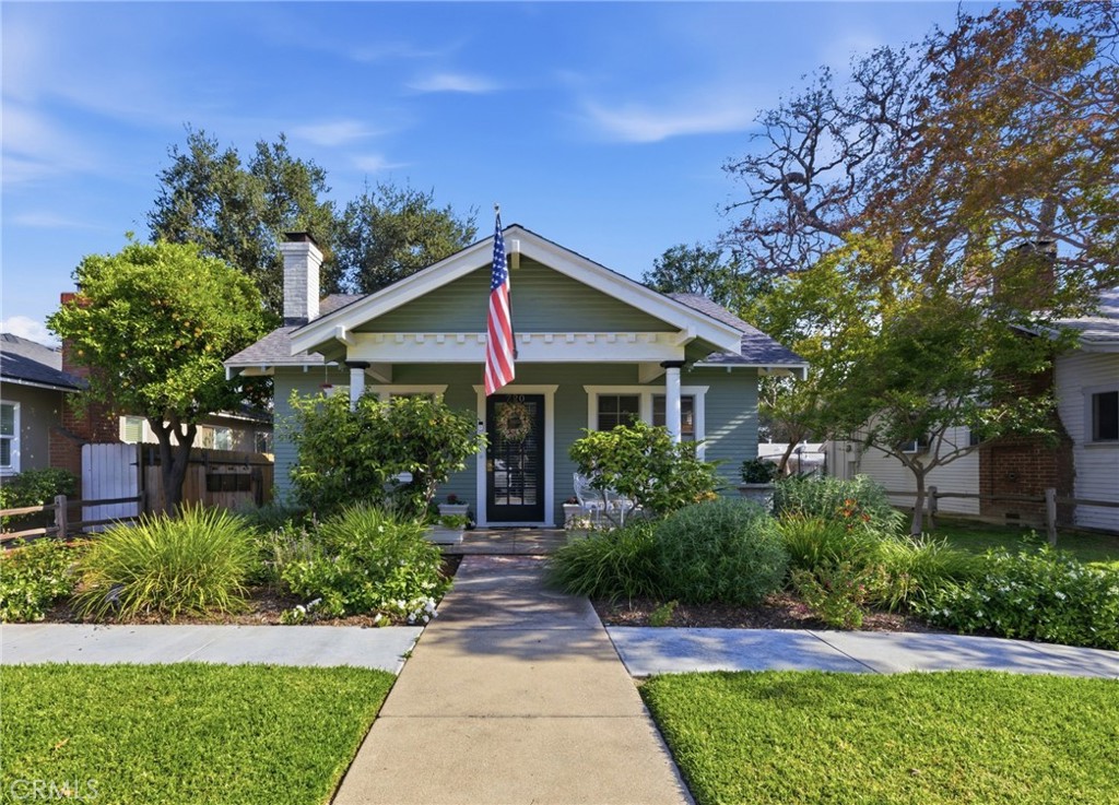 Gina Ammon and Donna Baker Realtors at JohnHart Real Estate in Monrovia, CA (4)