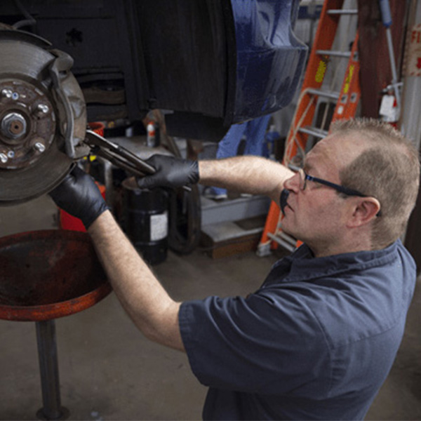 Hansen's Auto Service Center in Madison, WI (4)