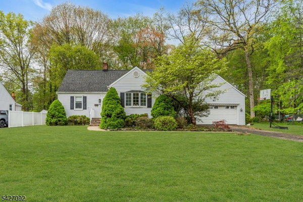Annette Capo, Realtor in Madison, NJ (4)