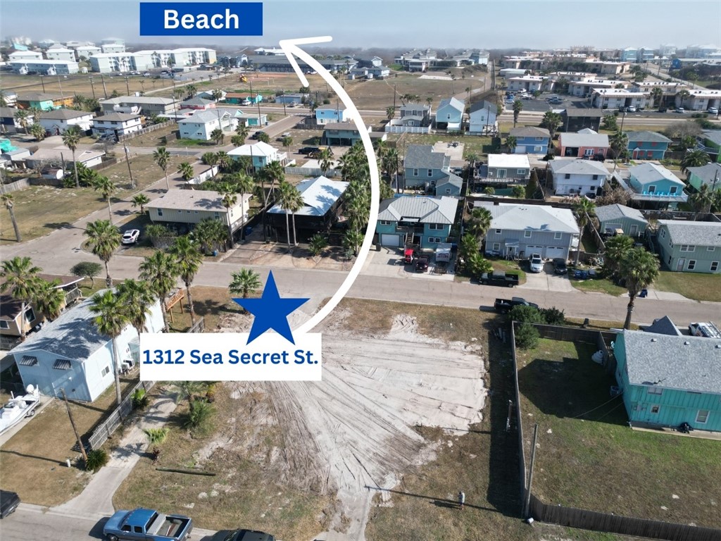 Saltwater Shores Team | Laura Staves & Carl Staves | Coldwell Banker Island Escapes in Port Aransas, TX (2)