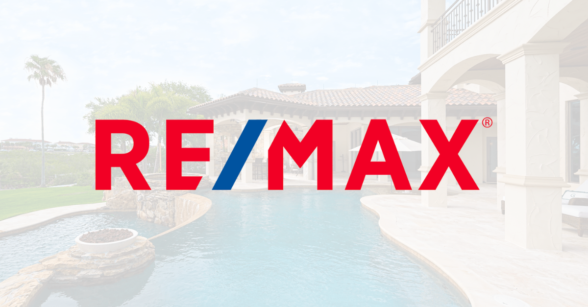 Lisa Lighthall Real Estate Agent-RE/MAX Gulf Coast Living in Fort Myers, FL