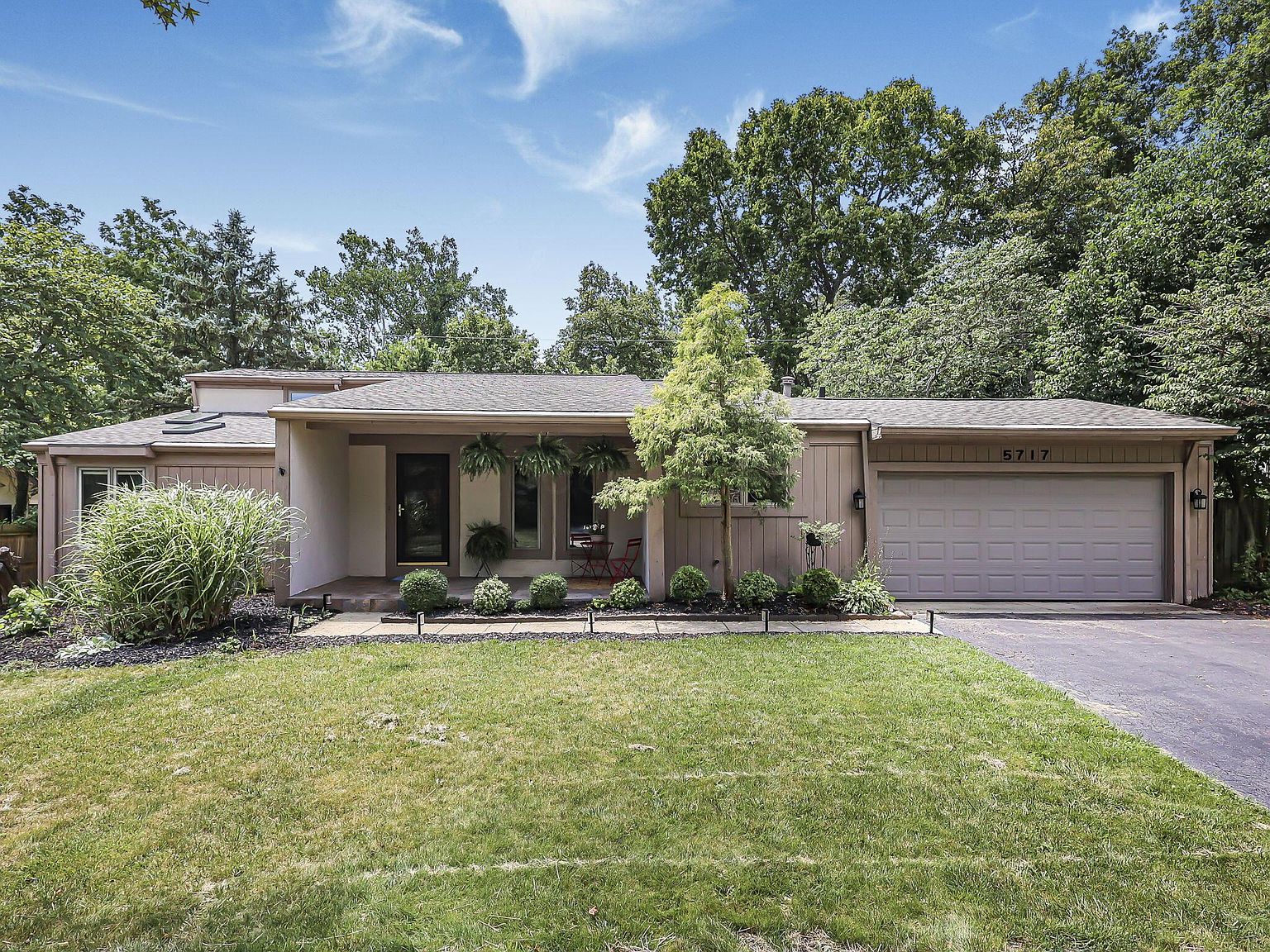 Grace Scott • Live Well Columbus • with Fathom Realty in Brice, OH (3)