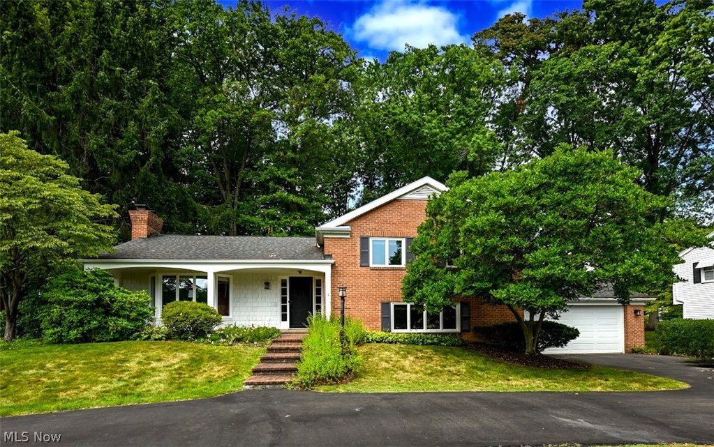 Liz Sanders Real Estate Agent in Canton, OH (3)