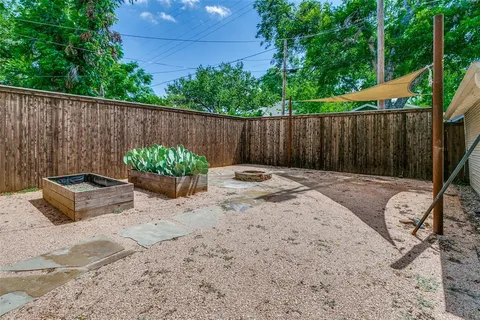 Mo Atunrase | Compass Real Estate in Dallas, TX