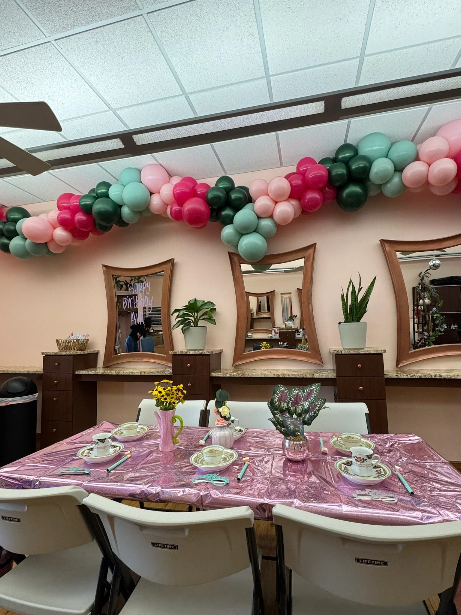 The Lon Next Door Salon & Spa in Grosse Pointe, MI (6)