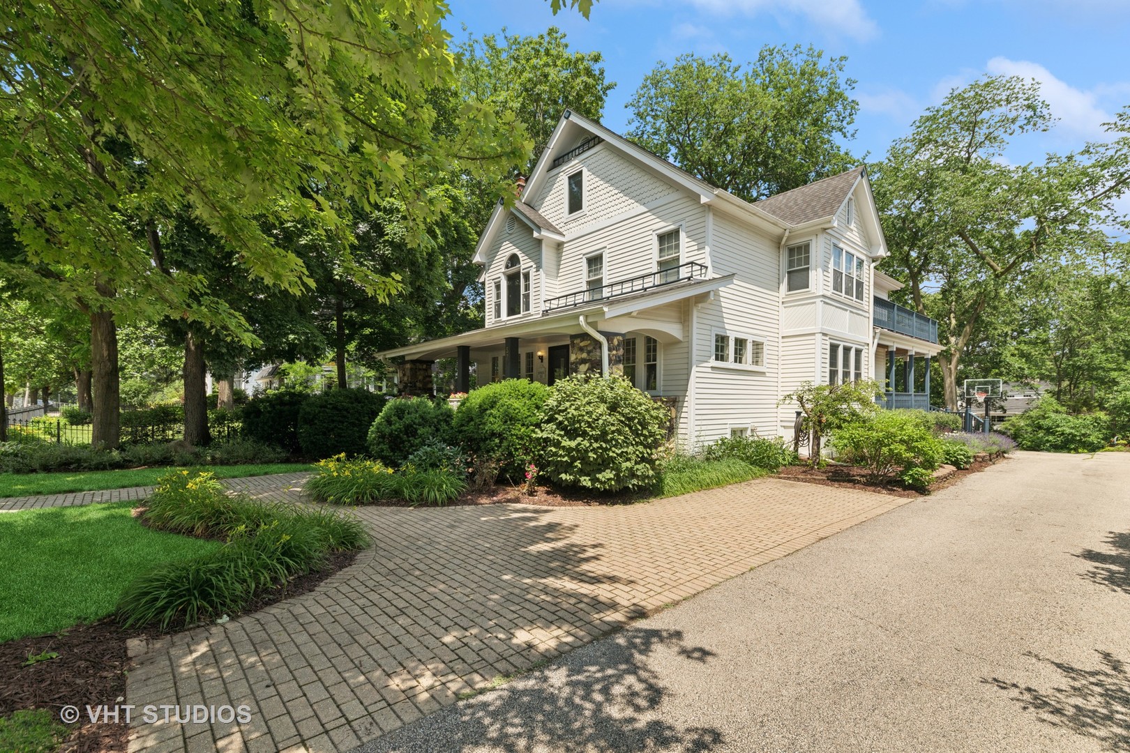 LaBelle Sells in La Grange, IL