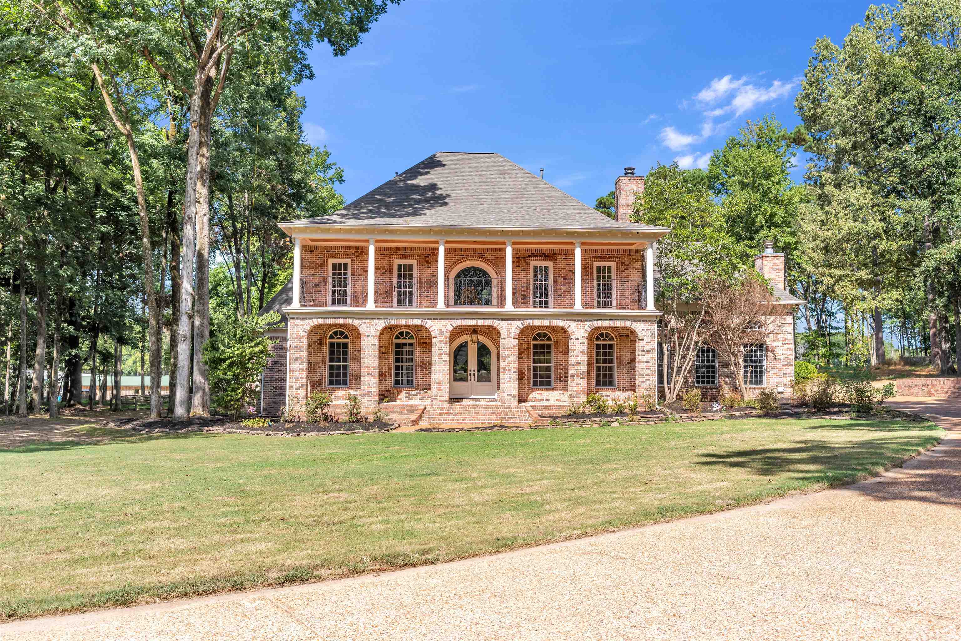 Ashley Wisch Real Estate, Love your Memphis Group in Collierville, TN