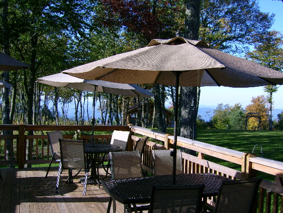 Alpen Restaurant & Bar in Beech Mountain, NC