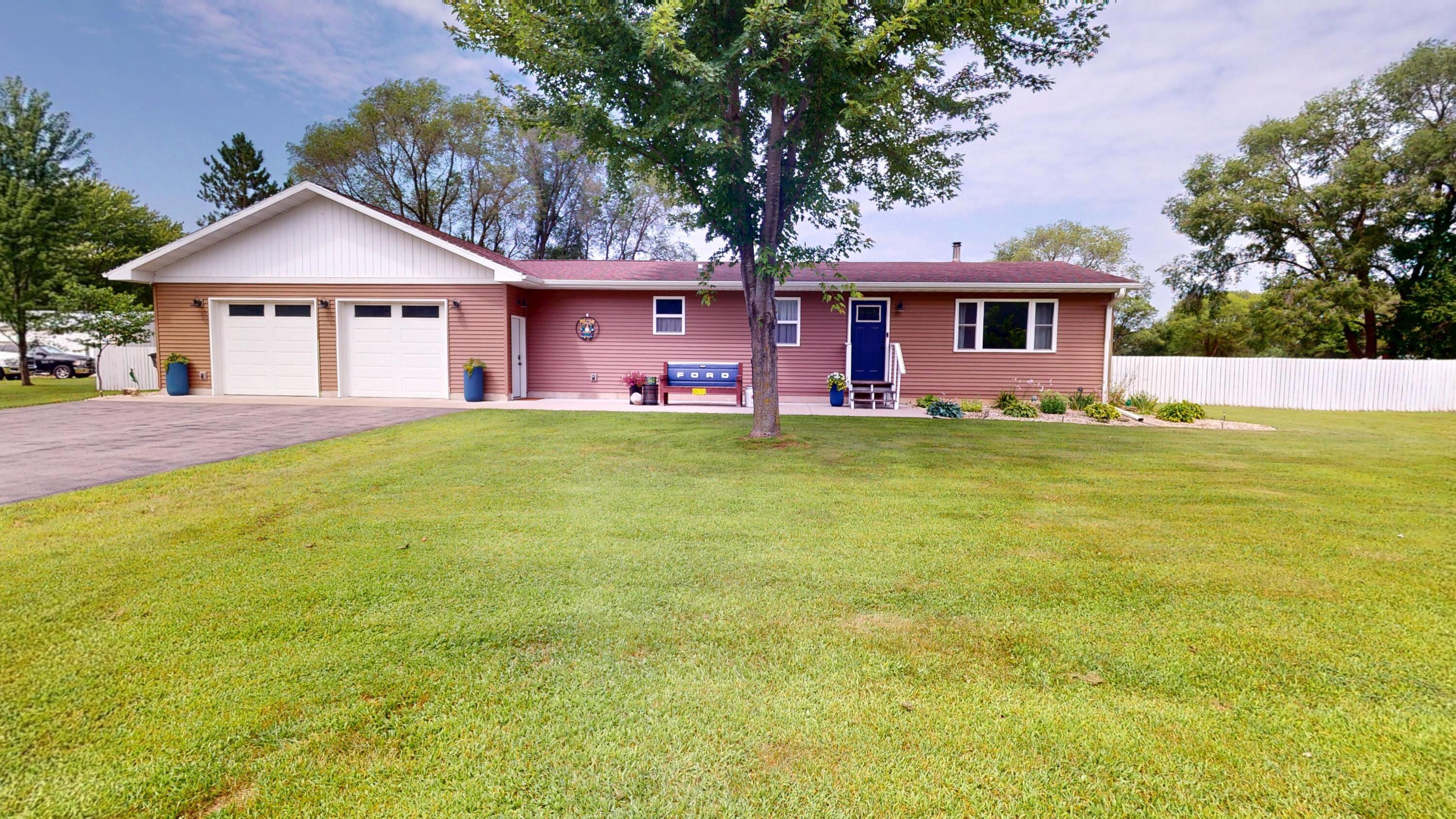 The Sheryl Reedy Team - RE/MAX Results in Galesville, WI (2)