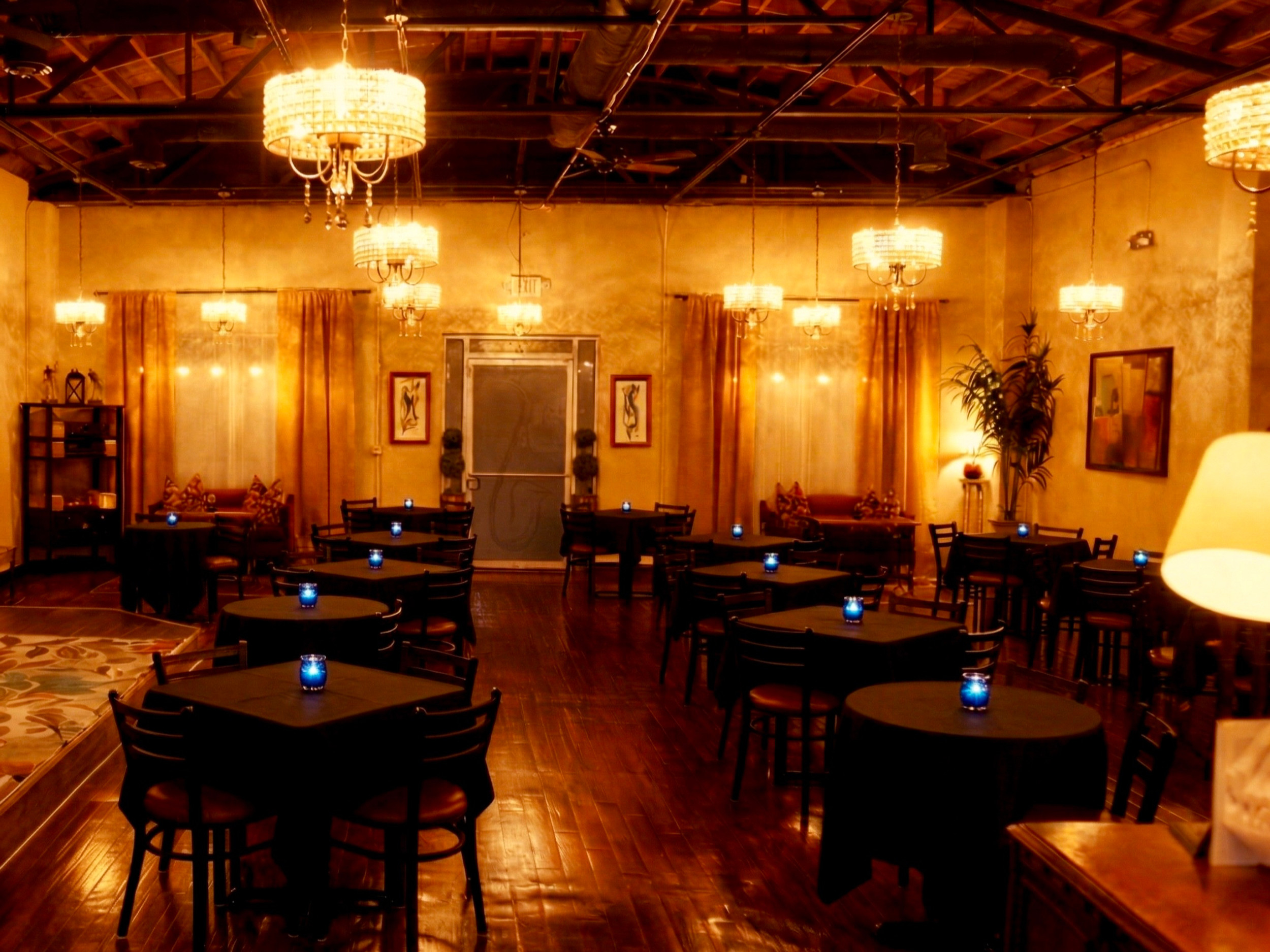 Chayz Lounge in West Columbia, SC (5)