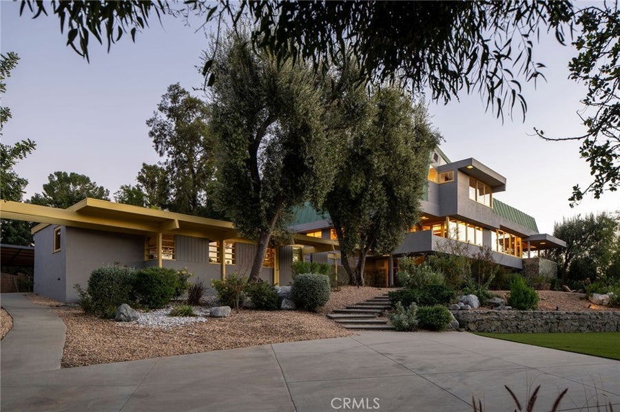 Alicia Shen Luxury Estates in Beverly Hills, CA (6)