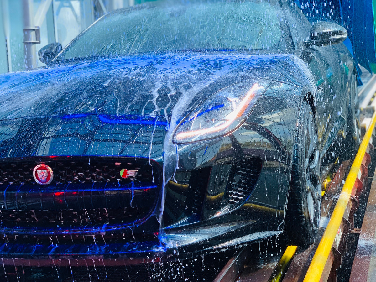 Buff n Shine Express Car Wash in La Habra, CA