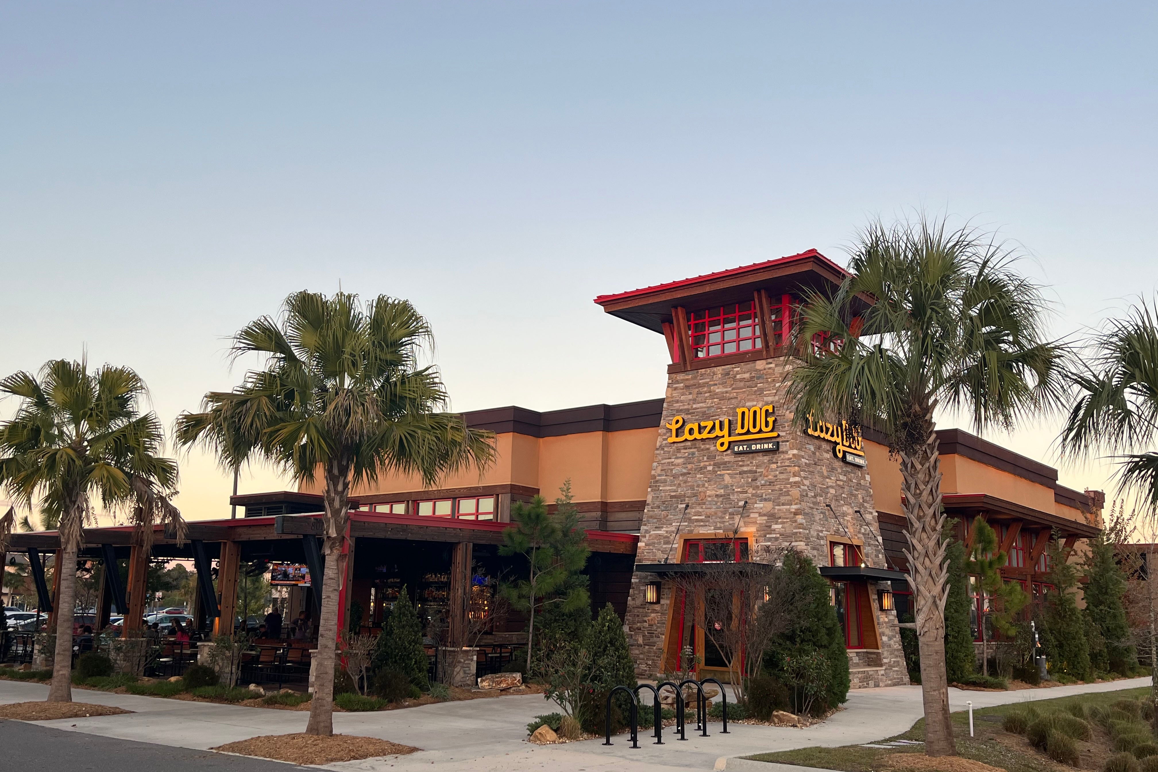 Lazy Dog Restaurant & Bar in Kissimmee, FL (5)
