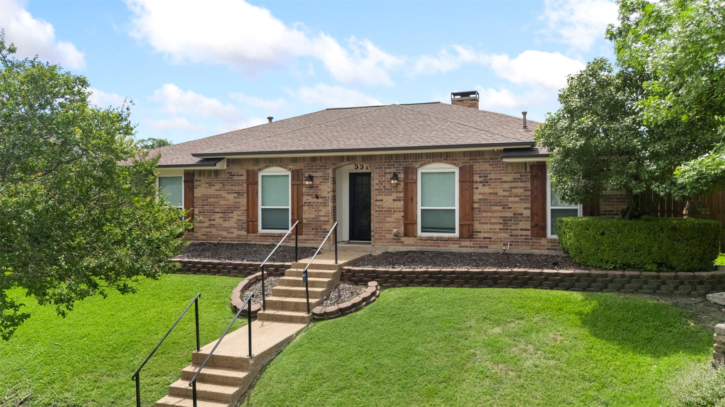 Lacey Brutschy - Dallas Real Estate Agent in Dallas, TX (3)