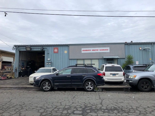 Robin's Auto Service in Greenbrae, CA