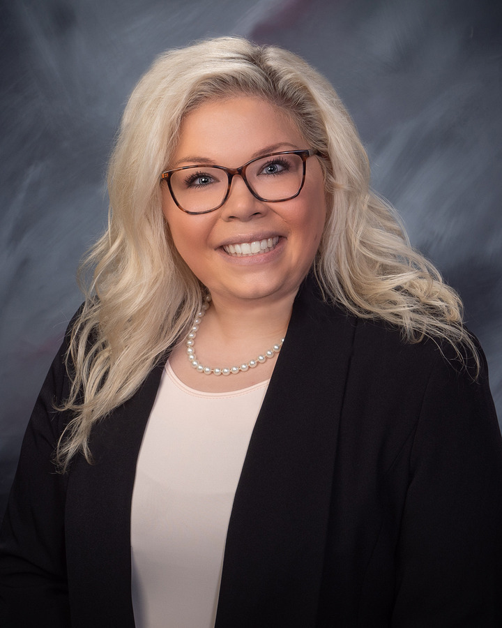 Holly Crislip - Real Estate Consultant in Findlay, OH