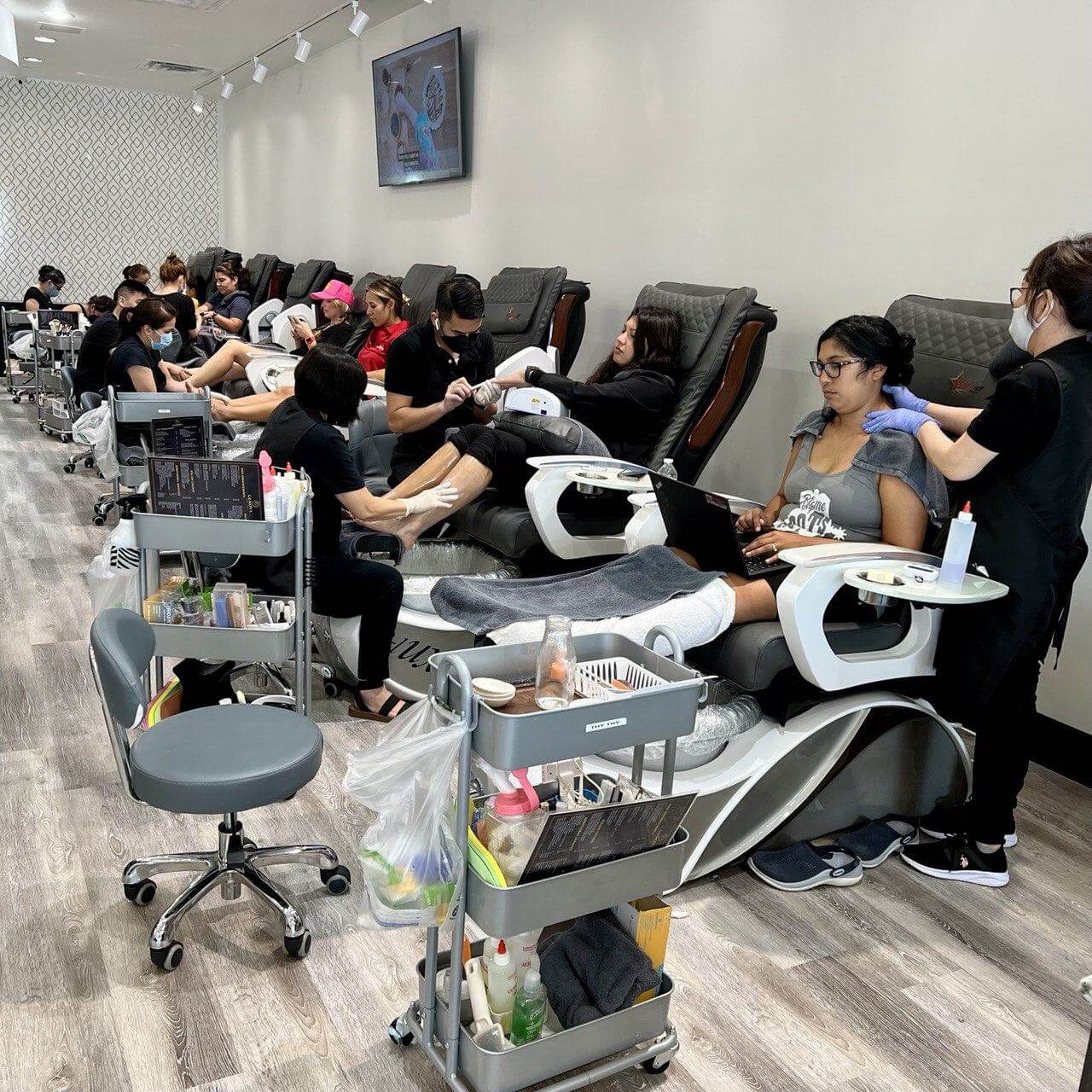 Genova Nail Spa Pearland in Pearland, TX (4)