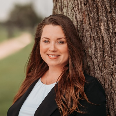 Lindsey Zirkelbach, Realtor in Vancourt, TX