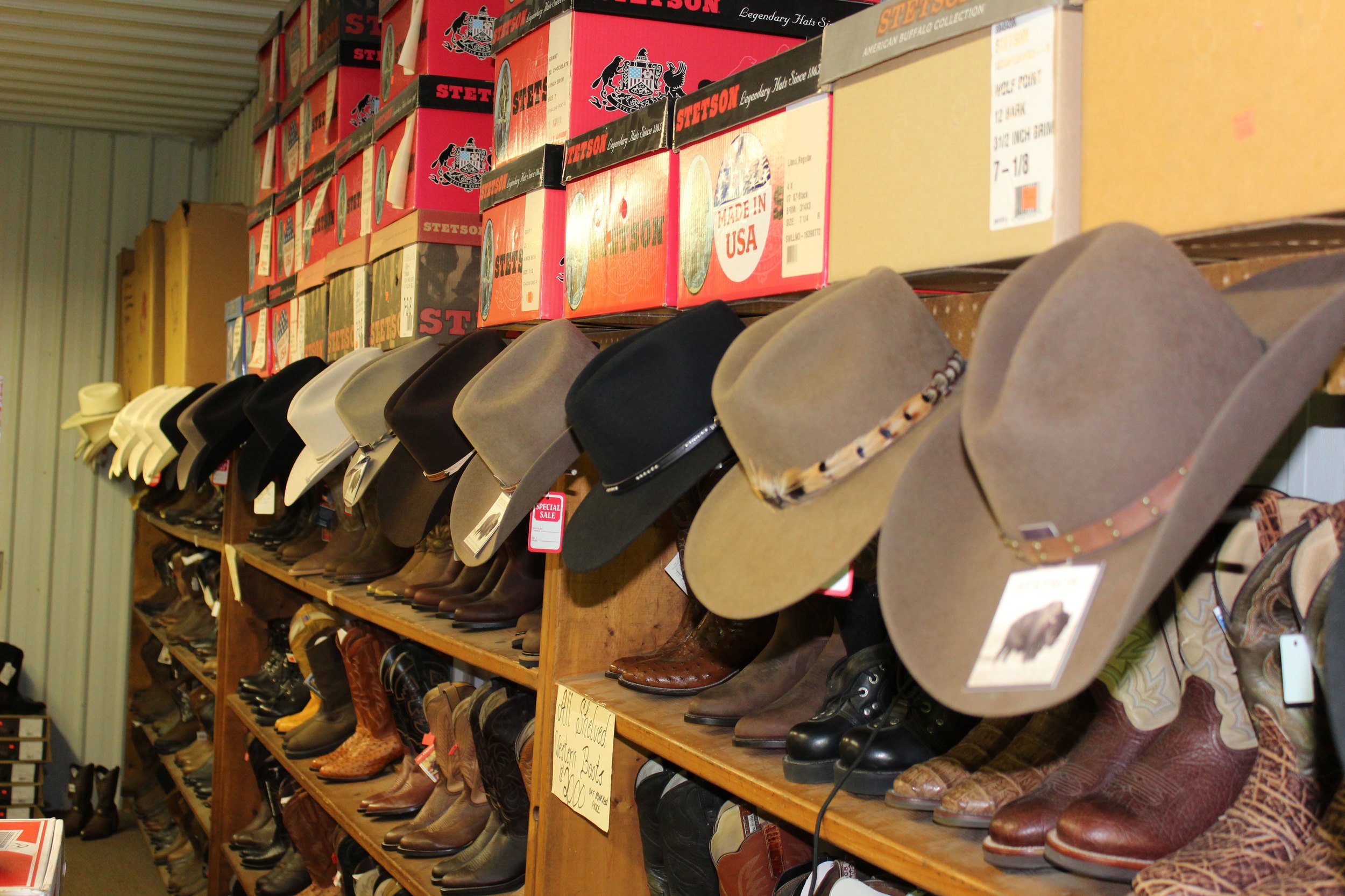 Locust Grove Country Shop in Apollo, PA