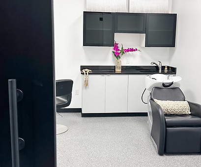 MYX Salon Suites in Middleburg Heights, OH (3)