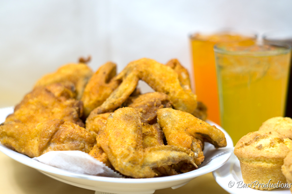 Country Style Chicken And Waffles in Marlow Heights, MD (4)