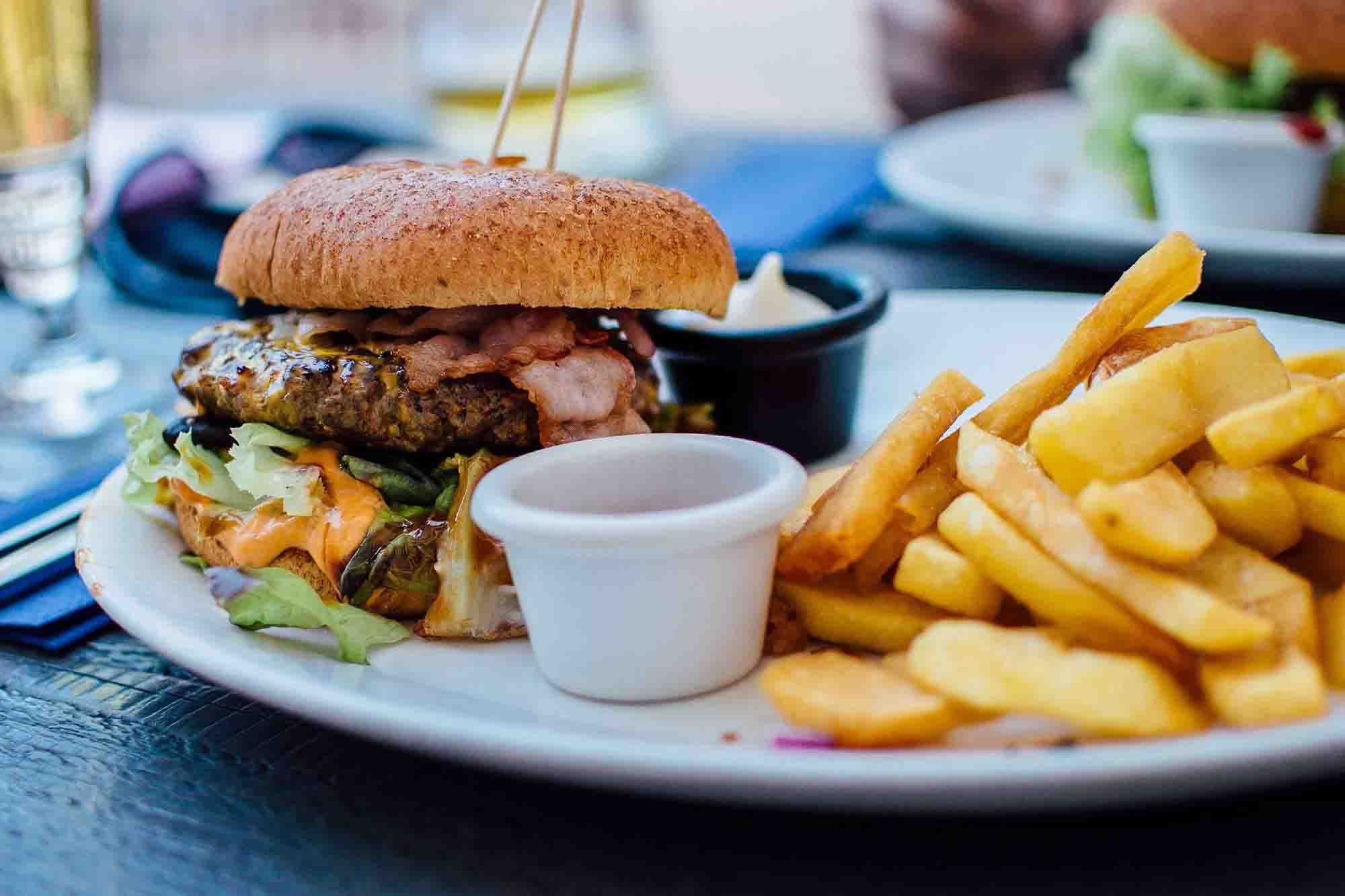 Tom's Burgers & More in Elmendorf, TX