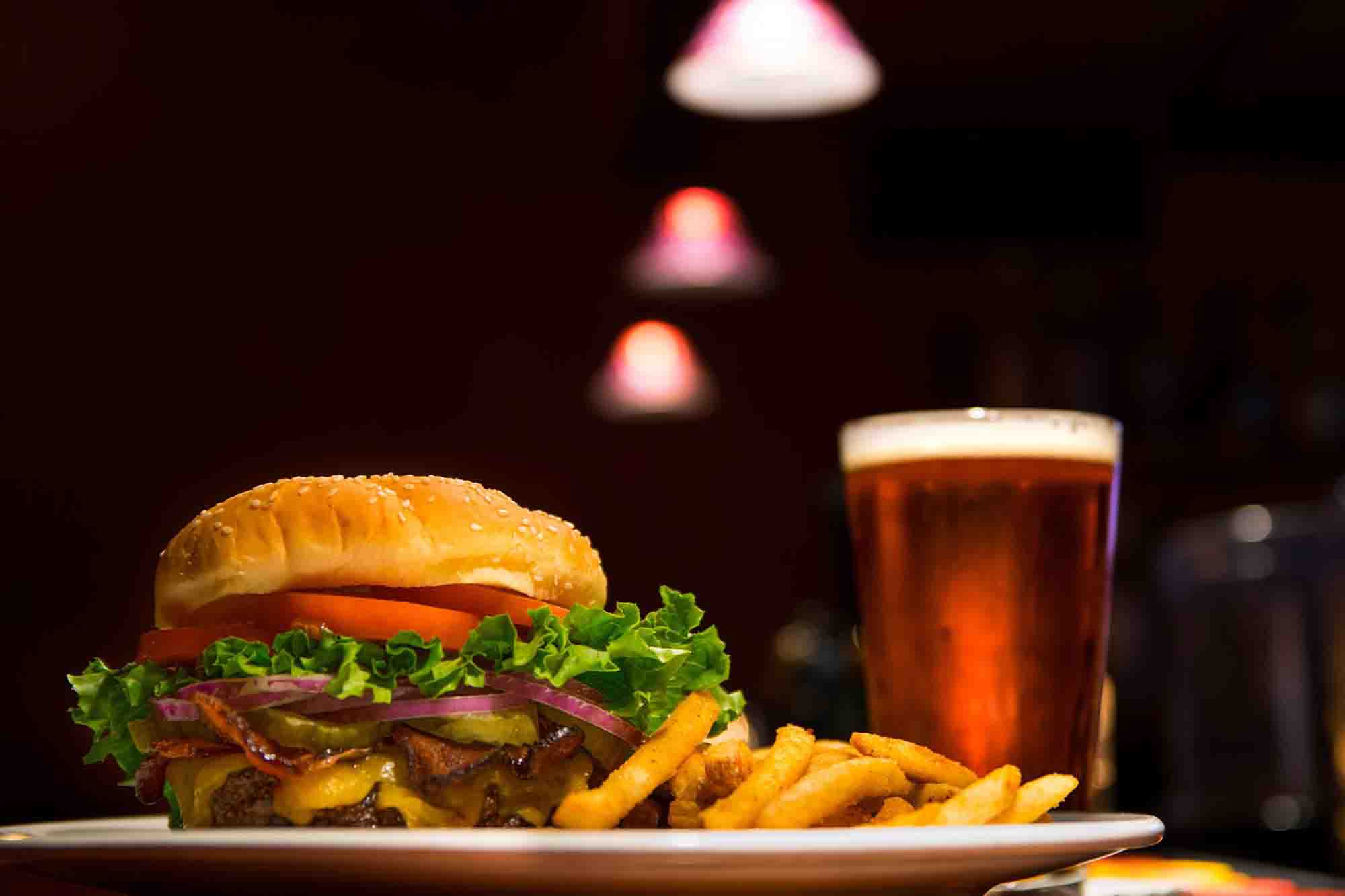 Tom's Burgers & More in Elmendorf, TX (2)