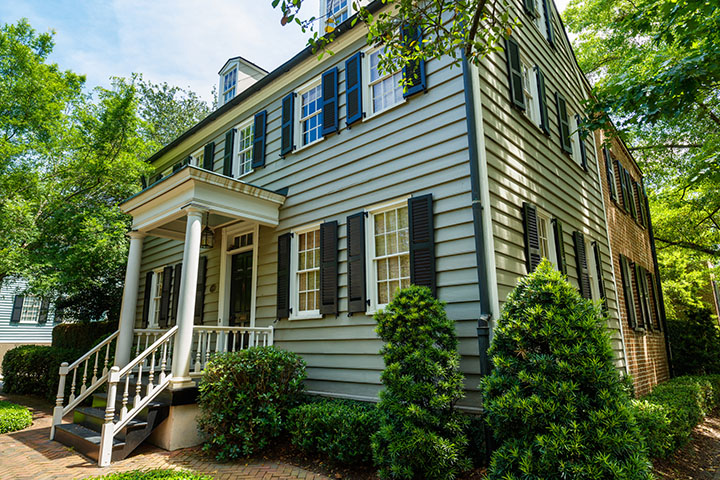 Tara Robinson- RE/MAX 1st Choice Realty in Rincon, GA