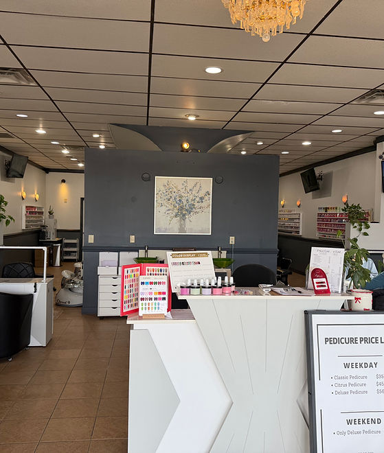 Glamorous Nails & Spa in Louisville, KY