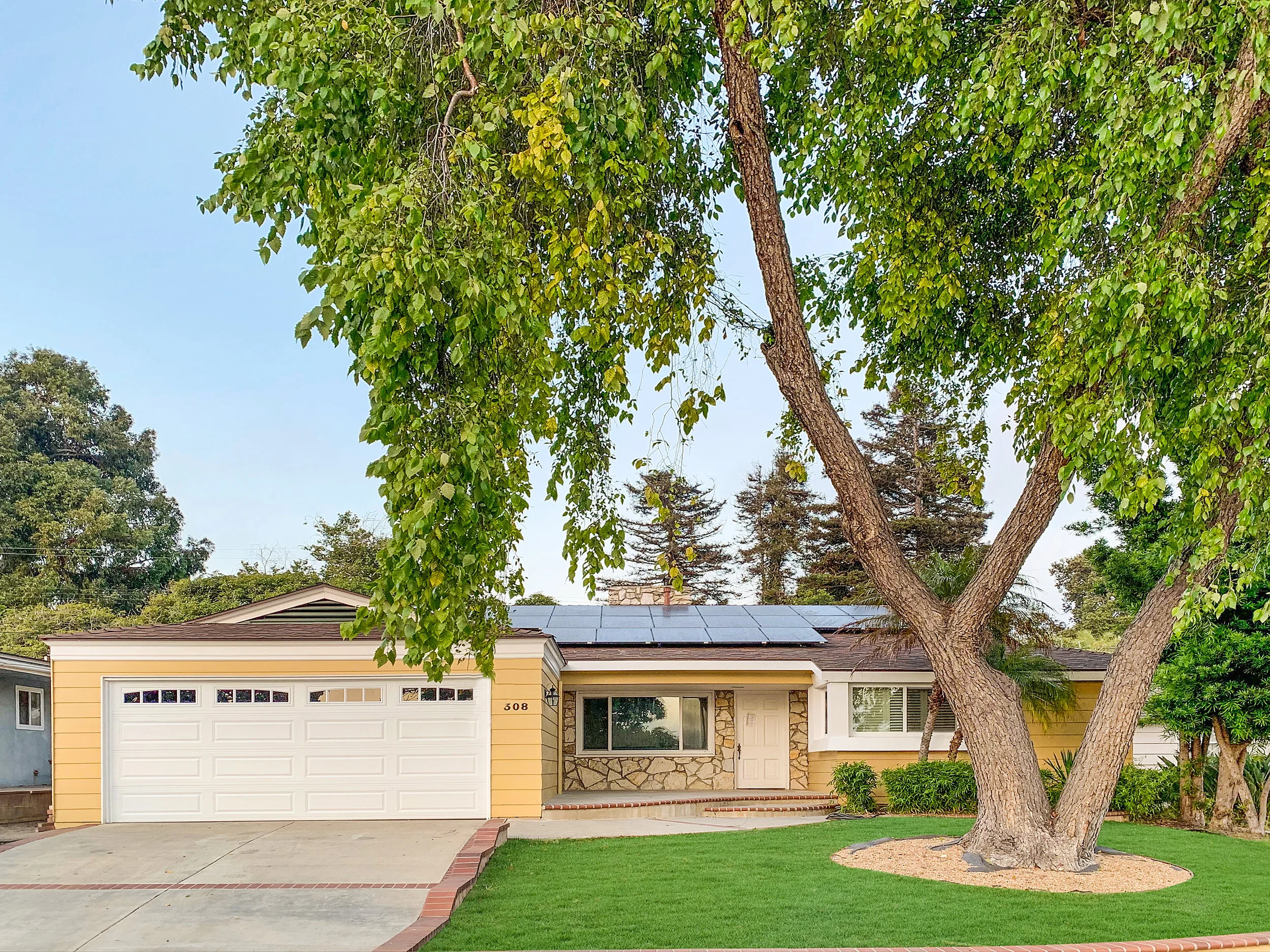 Anna Stephan | LIV Sotheby's International Realty in Ventura, CA