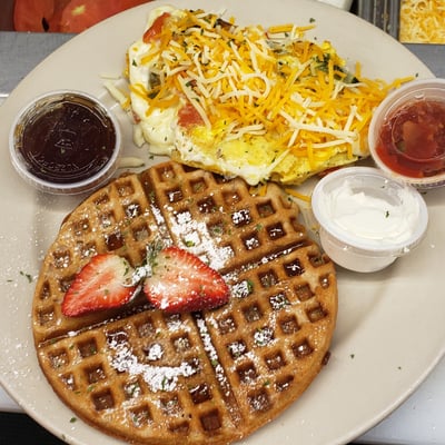 Fabulous Flavors & Friends Diner Restaurant in Memphis, TN (5)
