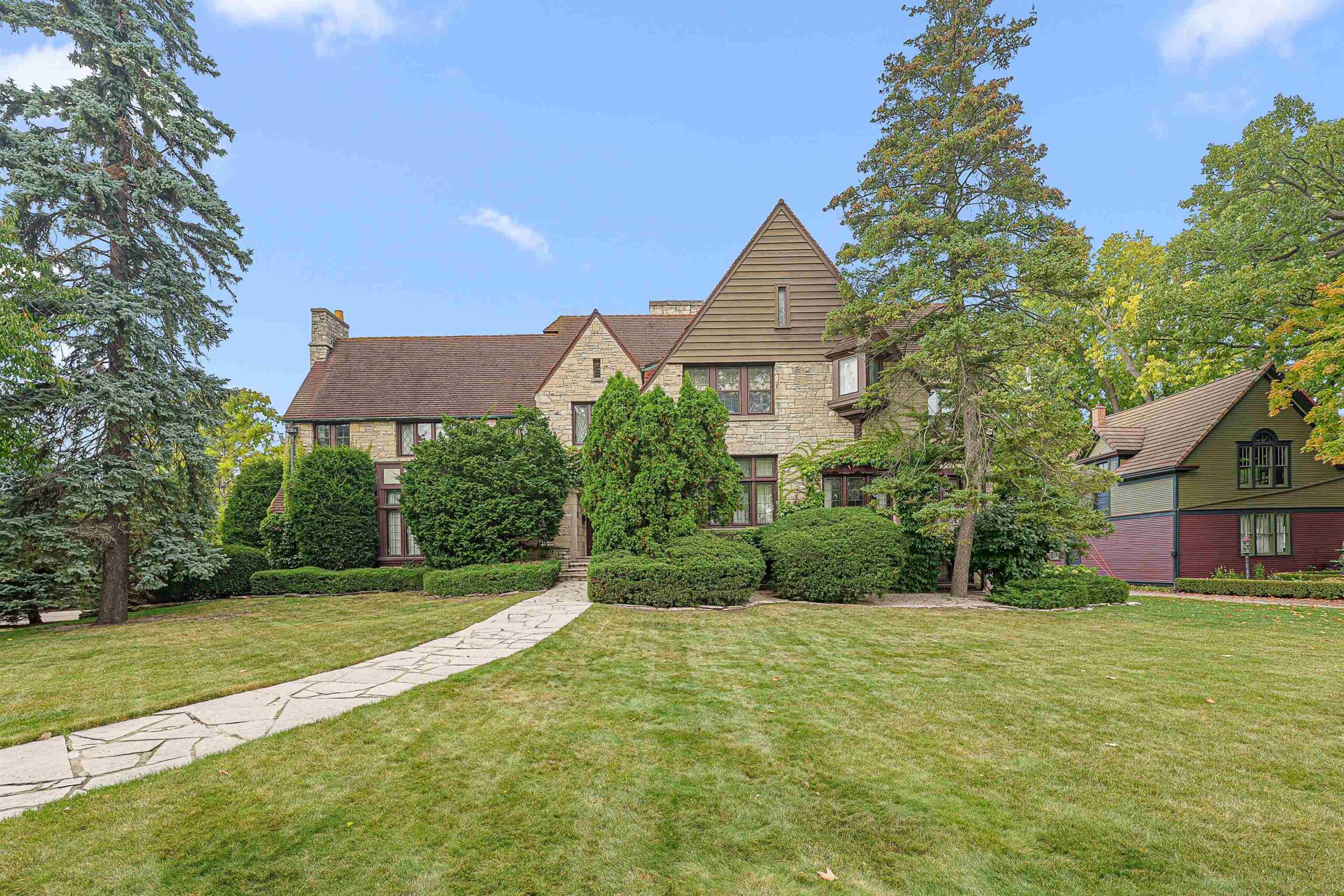Gail Sharpe, REALTOR - Adashun Jones in Rosendale, WI (2)