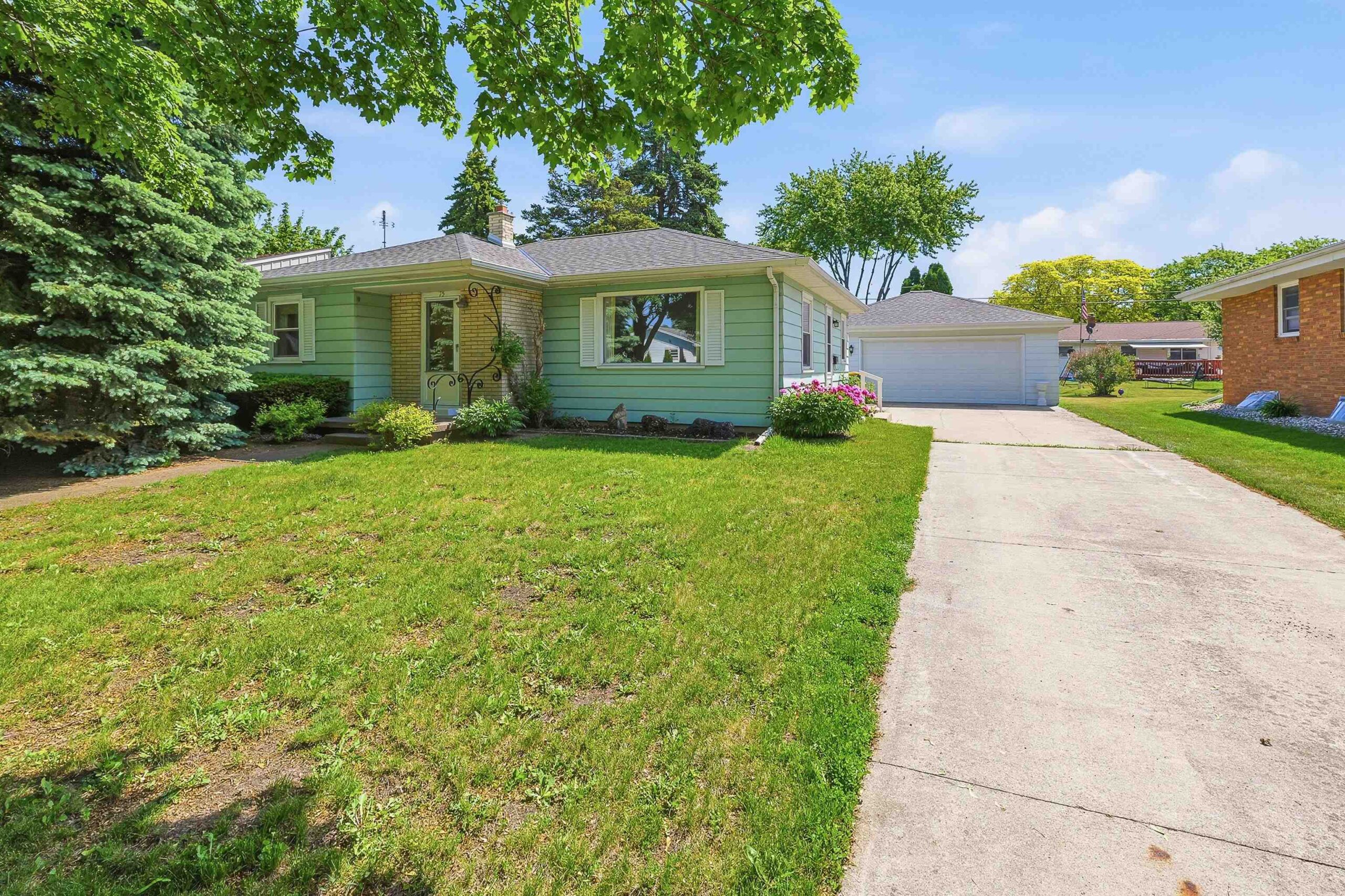 Gail Sharpe, REALTOR - Adashun Jones in Rosendale, WI (3)