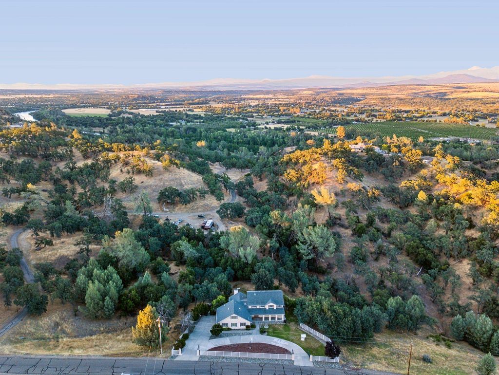 Joanna Wing Brokerage in Red Bluff, CA (5)