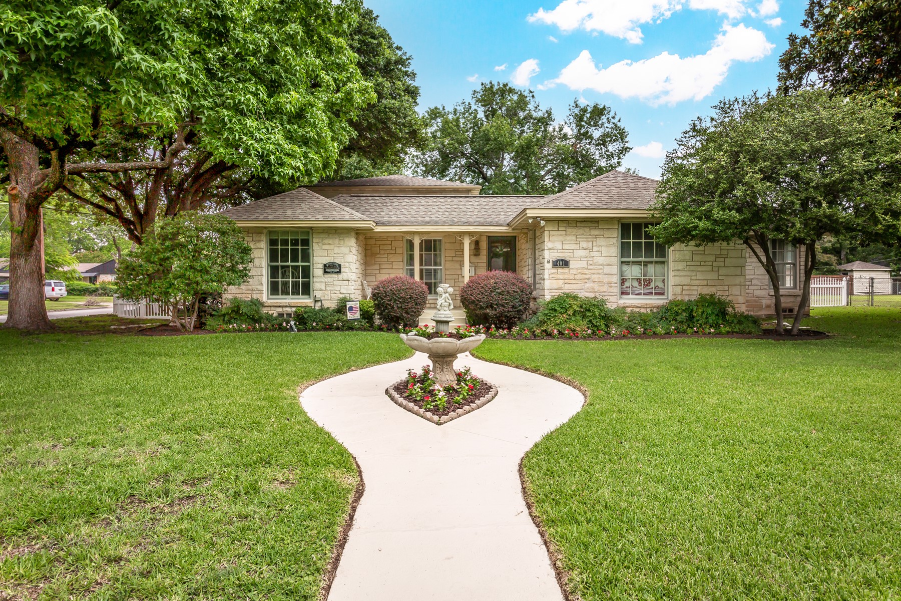 Metroplex Real Estate Agency in Irving TX / Realtor Lee Alvarez in Irving, TX
