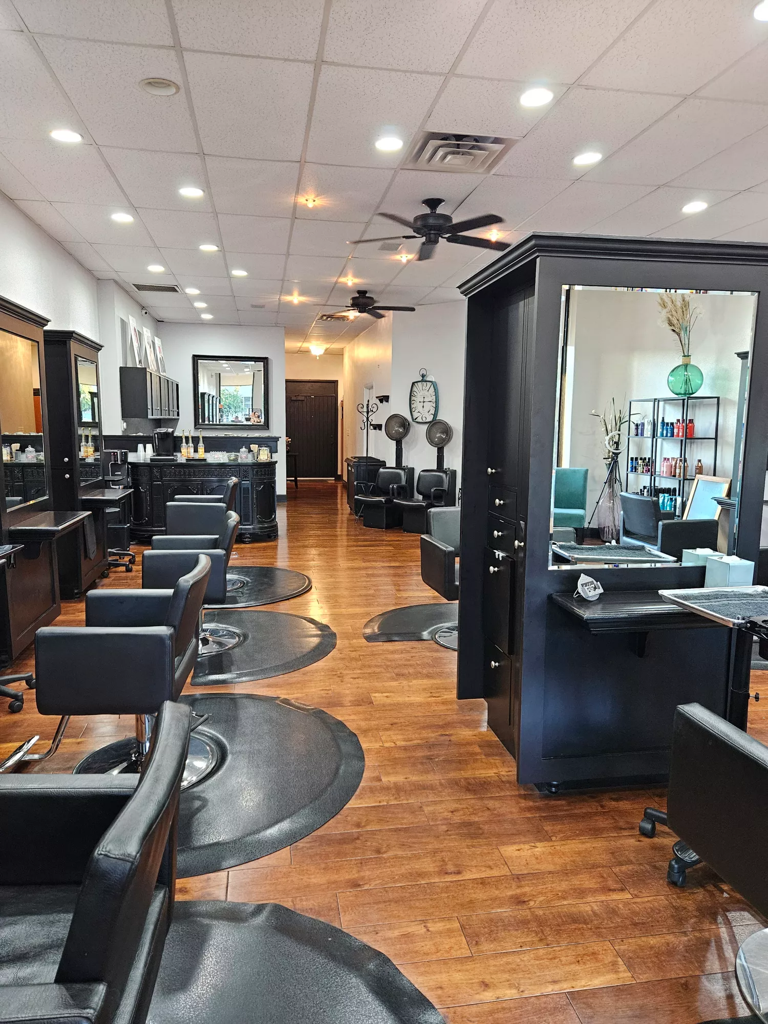Lavish Lounge Salon in San Dimas, CA (2)
