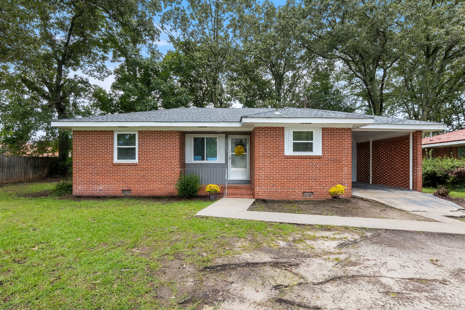 Tina Mickelson, Best Realtor | Middle Georgia | Robins Air Force Base | Macon | Perry & Warner Robins in Kathleen, GA