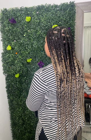 Max Hair Salon Baltimore in Gwynn Oak, MD
