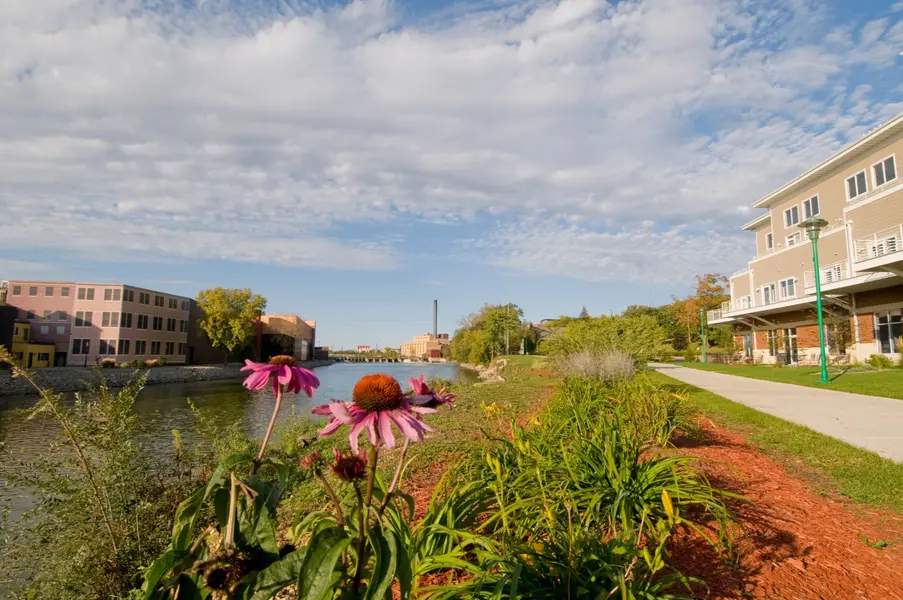 Zuelke Real Estate Team in Milton, WI (6)