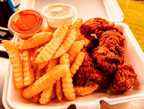 MINI SWEET SENSATIONS 80'S FOOD TRUCK in Newnan, GA