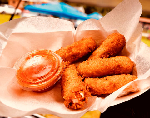 MINI SWEET SENSATIONS 80'S FOOD TRUCK in Newnan, GA (3)