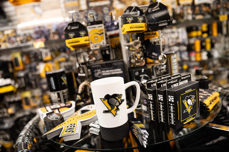 Crawford's Gift Shop - Black & Gold Headquarters in Breezewood, PA (5)