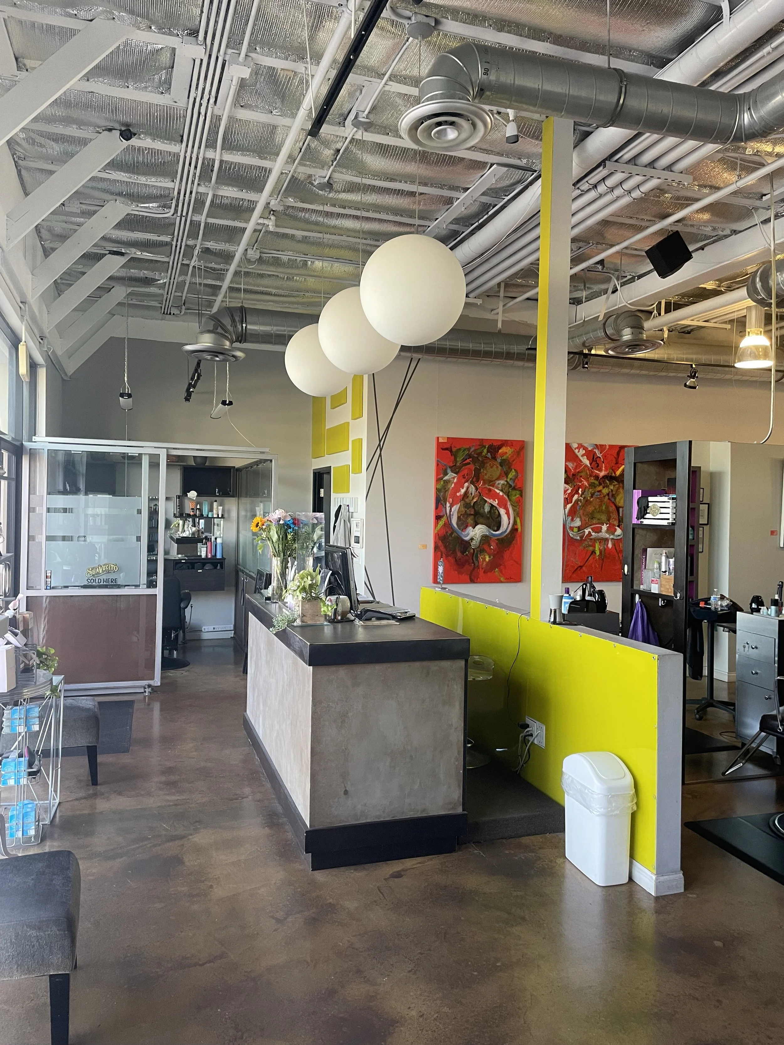 Cabelos Salon in Oxnard, CA