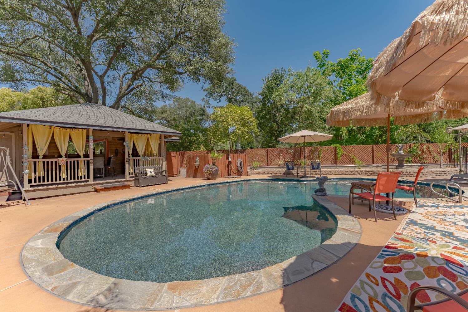 Roxanne Gibbs, r Homes Group in Sutter Creek, CA