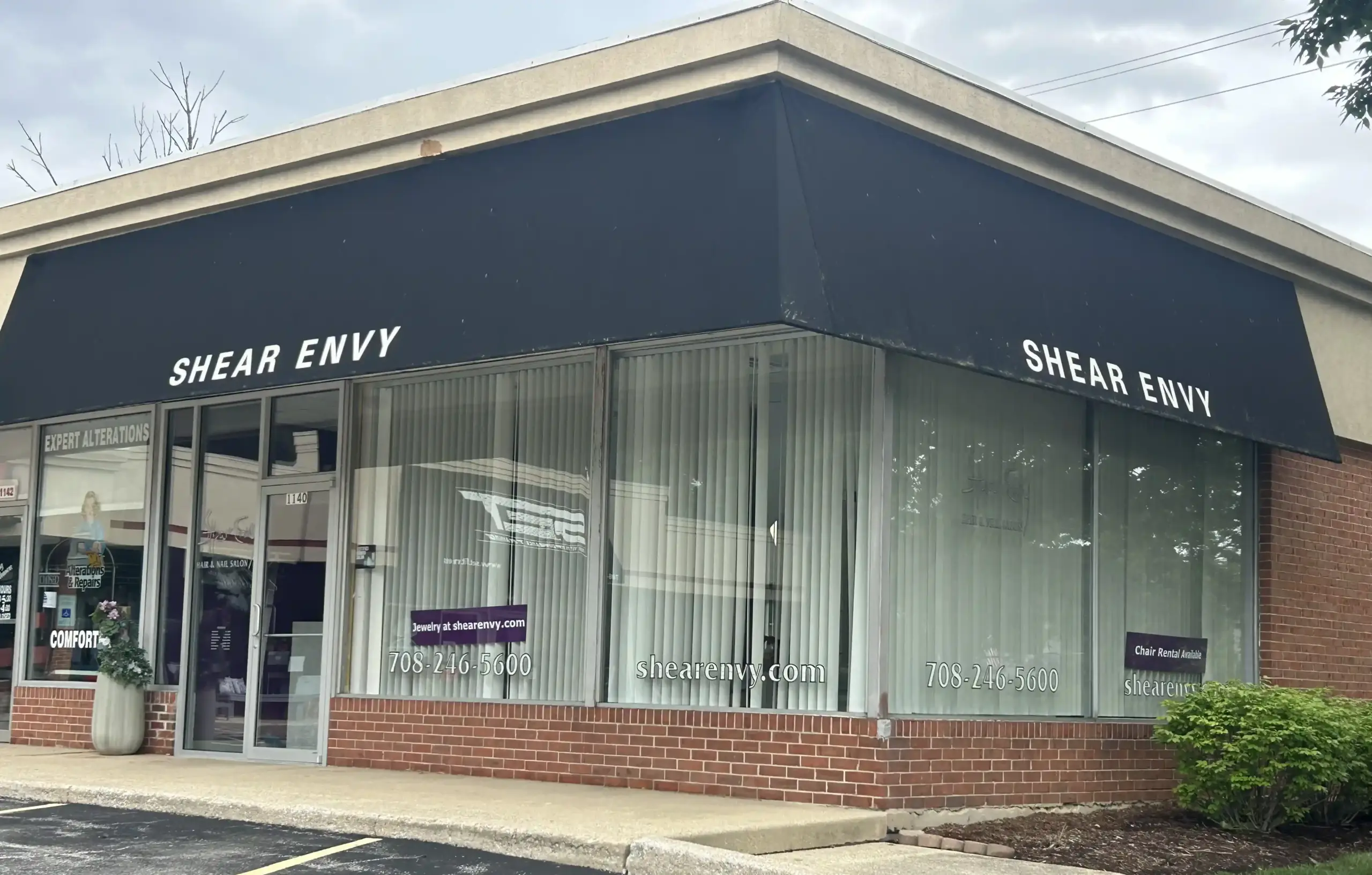 Salon 811 in Western Springs, IL (3)