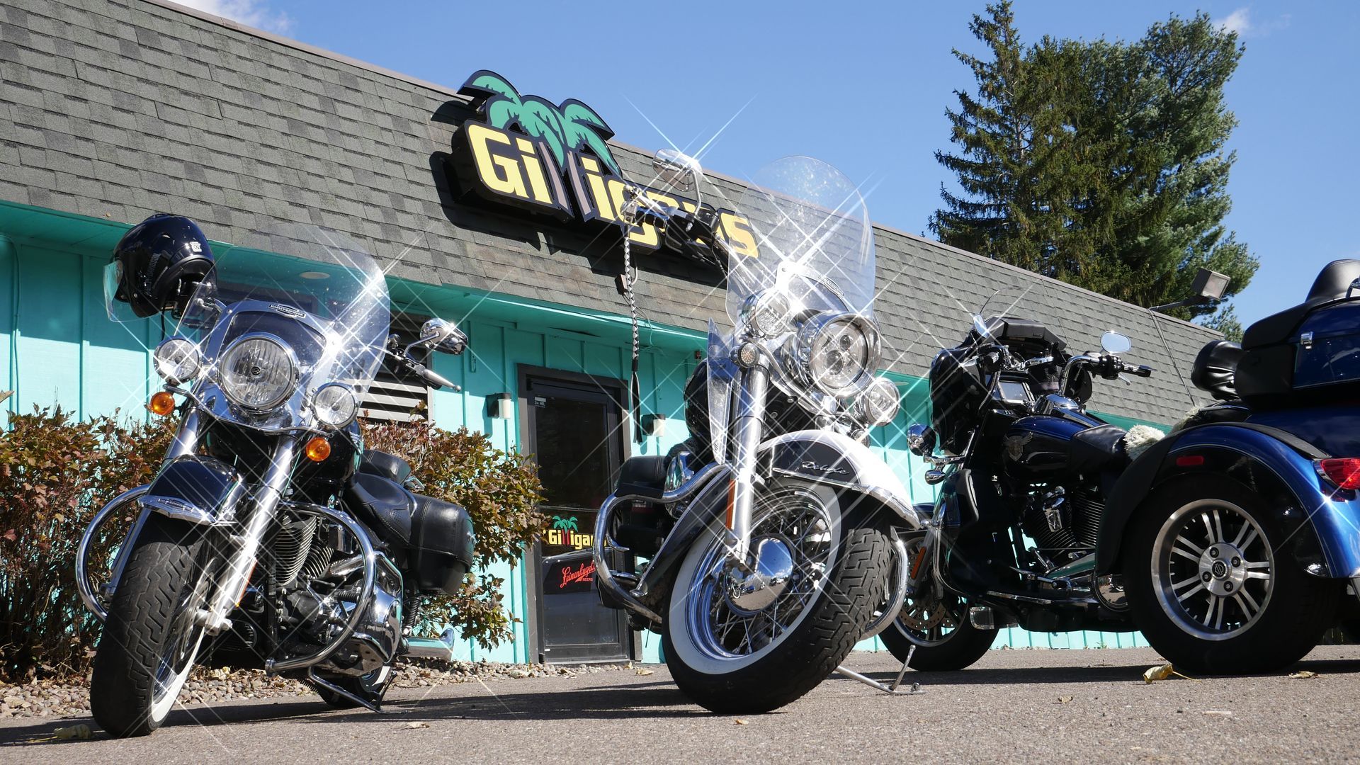 Gilligans in Chetek- bar, restaurant & lodging in Chetek, WI